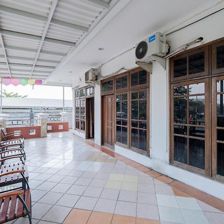 Reddoorz Plus @ Gunungsari Surabaya Kedurus Εξωτερικό φωτογραφία