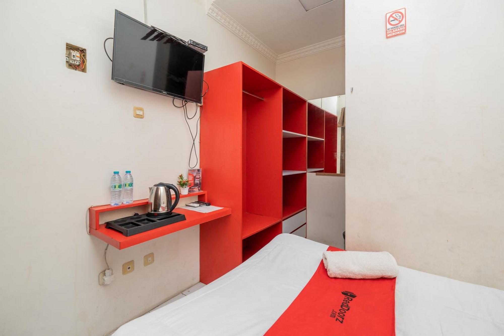 Reddoorz Plus @ Gunungsari Surabaya Kedurus Εξωτερικό φωτογραφία